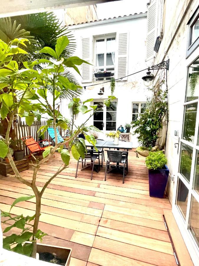 Vue Sur Cour Bed & Breakfast La Rochelle  Exterior photo